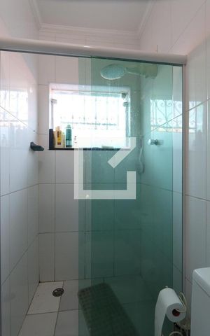 Casa à venda com 220m², 4 quartos e 4 vagasBanheiro da Suíte