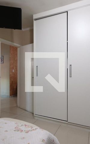 Casa à venda com 220m², 4 quartos e 4 vagasSuíte