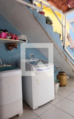 Casa à venda com 220m², 4 quartos e 4 vagasLavanderia
