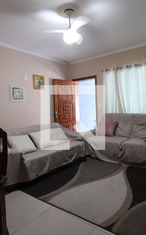 Casa à venda com 220m², 4 quartos e 4 vagasSala