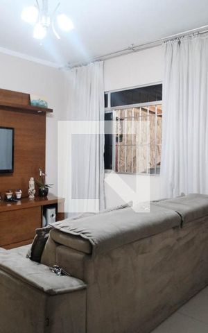 Casa à venda com 110m², 2 quartos e 1 vaga Casa à venda com 110m², 2 quartos e 1 vagaSala