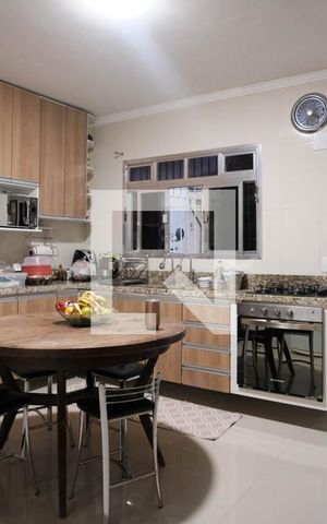 Casa à venda com 110m², 2 quartos e 1 vaga Casa à venda com 110m², 2 quartos e 1 vagaCozinha
