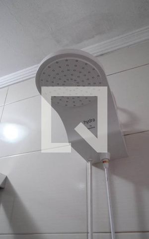 Casa à venda com 110m², 2 quartos e 1 vaga Casa à venda com 110m², 2 quartos e 1 vagaBanheiro