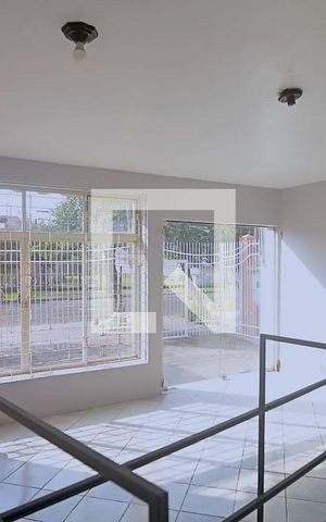 Casa à venda com 315m², 3 quartos e 4 vagas Casa à venda com 315m², 3 quartos e 4 vagasSala