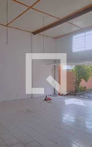 Casa à venda com 315m², 3 quartos e 4 vagas Casa à venda com 315m², 3 quartos e 4 vagasGaragem