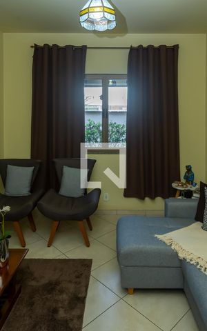 Casa de condomínio à venda com 140m², 3 quartos e 1 vaga Casa de condomínio à venda com 140m², 3 quartos e 1 vagaSala