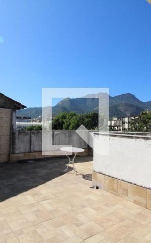 Casa de condomínio à venda com 350m², 3 quartos e sem vagaTerraço