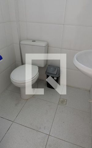 Casa de condomínio à venda com 350m², 3 quartos e sem vagaBanheiro de Serviço