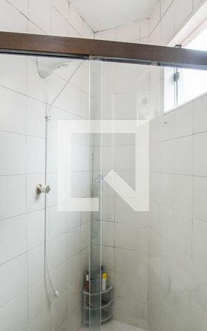 Casa à venda com 214m², 2 quartos e 1 vagaBanheiro da Suíte 2