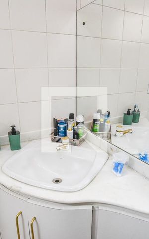 Casa à venda com 214m², 2 quartos e 1 vagaBanheiro da Suíte 2