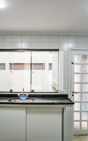 Casa à venda com 214m², 2 quartos e 1 vagaCozinha
