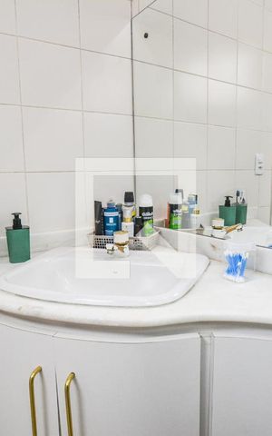 Casa à venda com 214m², 2 quartos e 1 vagaBanheiro da Suíte 2