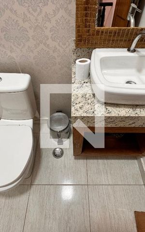 Casa à venda com 212m², 3 quartos e 5 vagas Casa à venda com 212m², 3 quartos e 5 vagasLavabo