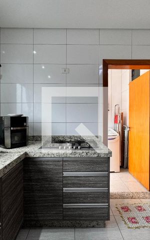 Casa à venda com 212m², 3 quartos e 5 vagas Casa à venda com 212m², 3 quartos e 5 vagasCozinha
