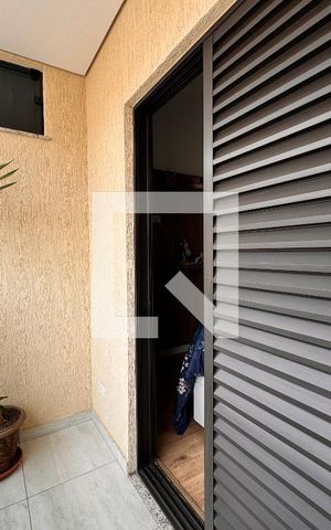 Casa à venda com 212m², 3 quartos e 5 vagas Casa à venda com 212m², 3 quartos e 5 vagasSacada