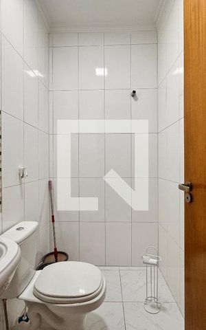Casa à venda com 212m², 3 quartos e 5 vagas Casa à venda com 212m², 3 quartos e 5 vagasBanheiro de serviço