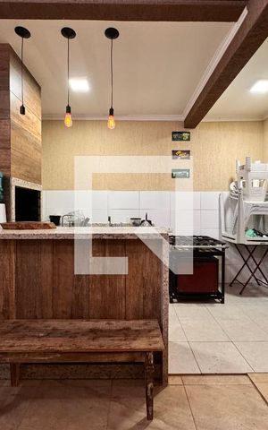 Casa à venda com 212m², 3 quartos e 5 vagas Casa à venda com 212m², 3 quartos e 5 vagasChurrasqueira