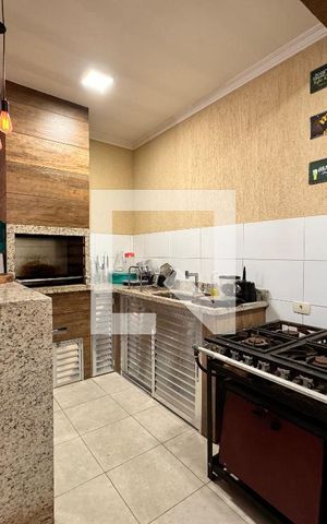 Casa à venda com 212m², 3 quartos e 5 vagas Casa à venda com 212m², 3 quartos e 5 vagasChurrasqueira