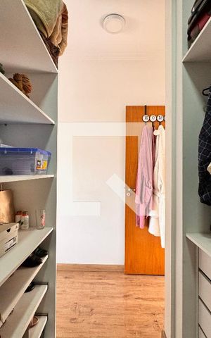 Casa à venda com 212m², 3 quartos e 5 vagas Casa à venda com 212m², 3 quartos e 5 vagasCloset da suíte 3