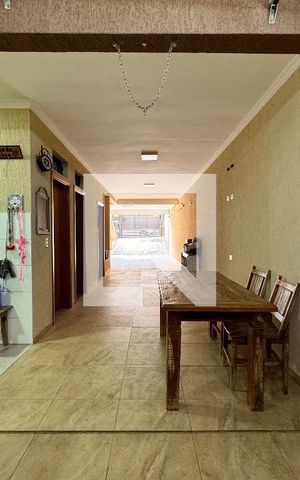 Casa à venda com 212m², 3 quartos e 5 vagas Casa à venda com 212m², 3 quartos e 5 vagasChurrasqueira