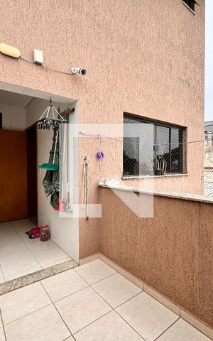 Casa à venda com 212m², 3 quartos e 5 vagas Casa à venda com 212m², 3 quartos e 5 vagasLavanderia