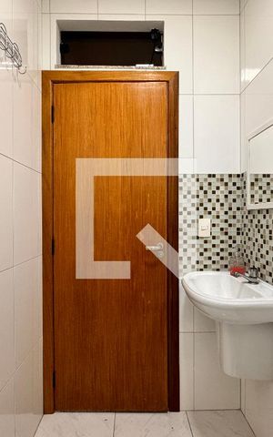 Casa à venda com 212m², 3 quartos e 5 vagas Casa à venda com 212m², 3 quartos e 5 vagasBanheiro de serviço