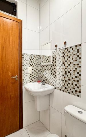Casa à venda com 212m², 3 quartos e 5 vagas Casa à venda com 212m², 3 quartos e 5 vagasBanheiro de serviço