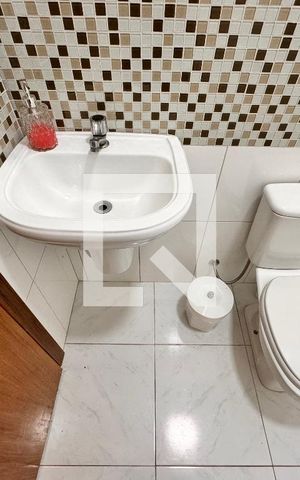 Casa à venda com 212m², 3 quartos e 5 vagas Casa à venda com 212m², 3 quartos e 5 vagasBanheiro de serviço