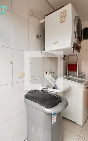 Casa à venda com 212m², 3 quartos e 5 vagas Casa à venda com 212m², 3 quartos e 5 vagasLavanderia
