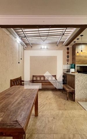 Casa à venda com 212m², 3 quartos e 5 vagas Casa à venda com 212m², 3 quartos e 5 vagasChurrasqueira