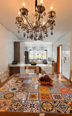 Casa à venda com 212m², 3 quartos e 5 vagas Casa à venda com 212m², 3 quartos e 5 vagasCozinha
