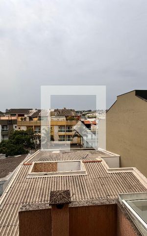 Casa à venda com 212m², 3 quartos e 5 vagas Casa à venda com 212m², 3 quartos e 5 vagasVista da suite 2