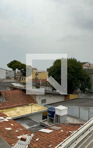 Casa à venda com 212m², 3 quartos e 5 vagas Casa à venda com 212m², 3 quartos e 5 vagasVista