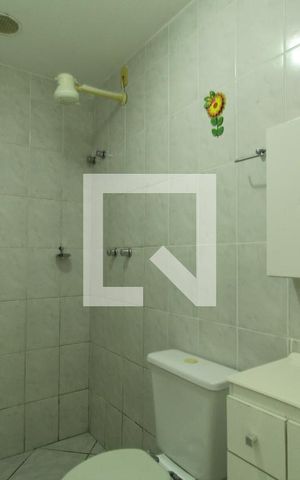 Casa de condomínio à venda com 81m², 3 quartos e 1 vagaBanheiro social