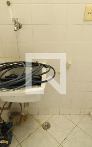 Casa de condomínio à venda com 81m², 3 quartos e 1 vagaÁrea de serviço