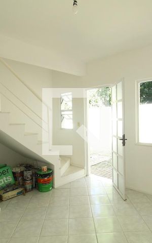 Casa de condomínio à venda com 81m², 3 quartos e 1 vagaSala