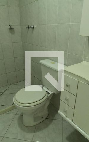 Casa de condomínio à venda com 81m², 3 quartos e 1 vagaBanheiro social