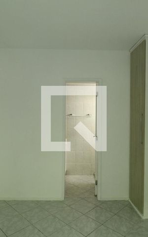 Casa de condomínio à venda com 81m², 3 quartos e 1 vagaSuíte 