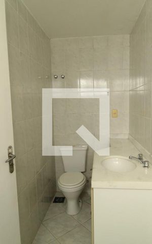 Casa de condomínio à venda com 81m², 3 quartos e 1 vagaBanheiro da suíte 