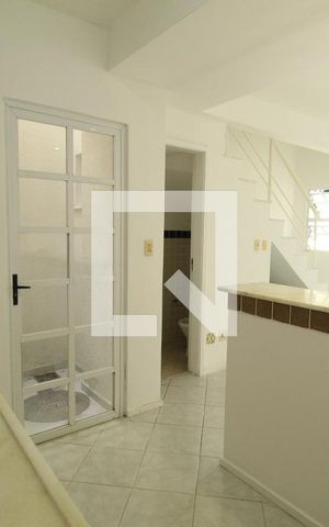 Casa de condomínio à venda com 81m², 3 quartos e 1 vagaCozinha