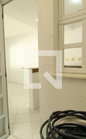 Casa de condomínio à venda com 81m², 3 quartos e 1 vagaÁrea de serviço