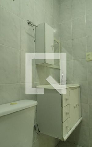 Casa de condomínio à venda com 81m², 3 quartos e 1 vagaBanheiro social