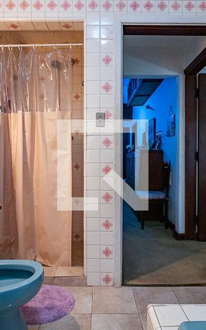 Casa para alugar com 190m², 3 quartos e 2 vagas Casa para alugar com 190m², 3 quartos e 2 vagasBanheiro