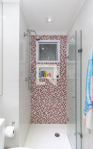 Apartamento à venda com 130m², 3 quartos e 3 vagasBanheiro da Suíte 2
