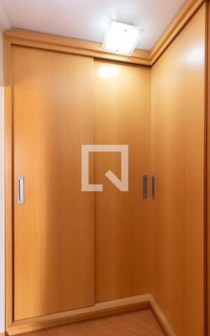 Casa à venda com 150m², 3 quartos e 2 vagasSuíte 1 - Closet