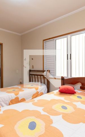 Casa à venda com 150m², 3 quartos e 2 vagasSuíte 2