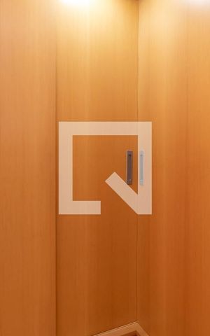 Casa à venda com 150m², 3 quartos e 2 vagasSuíte 1 - Closet