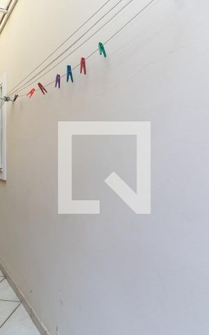 Casa à venda com 150m², 3 quartos e 2 vagasCorredor Lateral