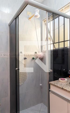 Casa à venda com 150m², 3 quartos e 2 vagasBanheiro da Suíte 2