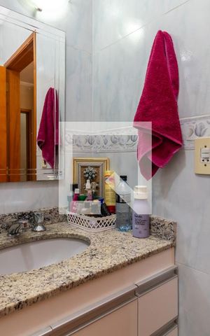 Casa à venda com 150m², 3 quartos e 2 vagasBanheiro da Suíte 2